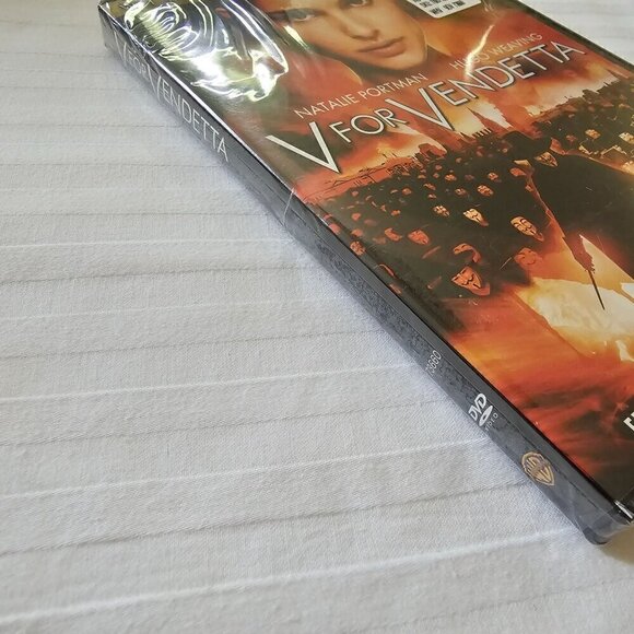 V For Vendetta DVD Widescreen Edition  Natalie Portman & Hugo Weaving, New - Picture 8 of 8